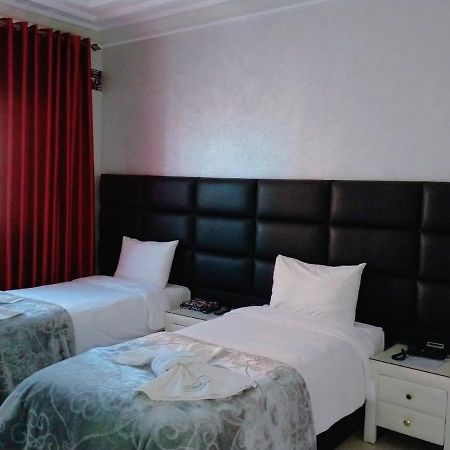 Hôtel Hadaik Ain Asserdoune Béni-Mellal Buitenkant foto